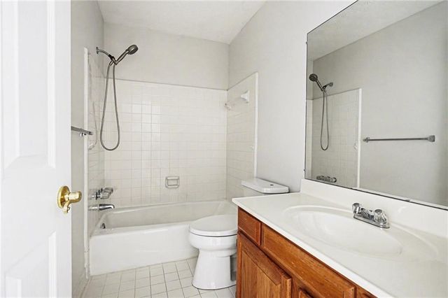 1374 Holly Lake Circle, Snellville, GA 30078