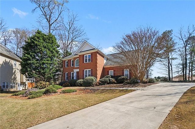 1374 Holly Lake Circle, Snellville, GA 30078