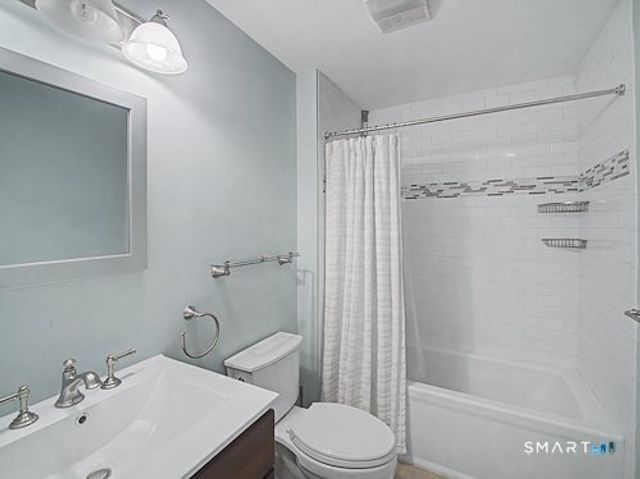 9 River Road 418, Greenwich, CT 06807