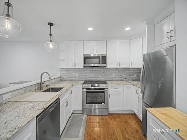 9 River Road 418, Greenwich, CT 06807