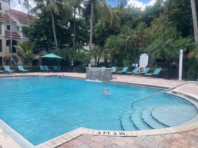 5960 W Sample Rd 305, Coral Springs, FL 33067