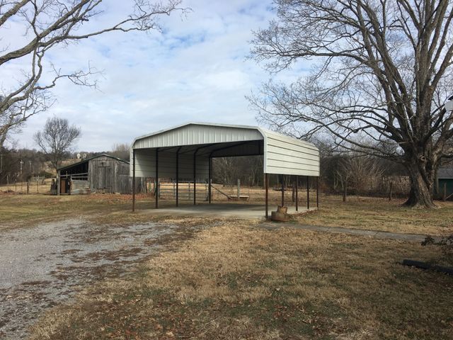 1584 Latimer Ln, Hendersonville, TN 37075