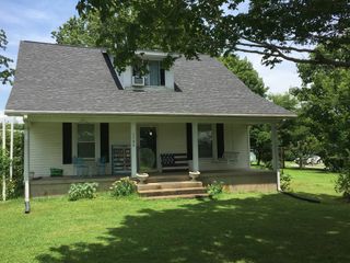 1584 Latimer Ln, Hendersonville, TN 37075