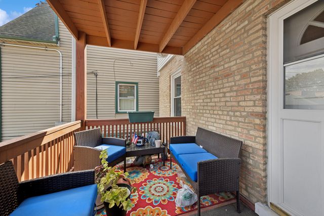 3649 N Newcastle Avenue, Chicago, IL 60634
