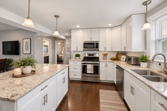 3649 N Newcastle Avenue, Chicago, IL 60634
