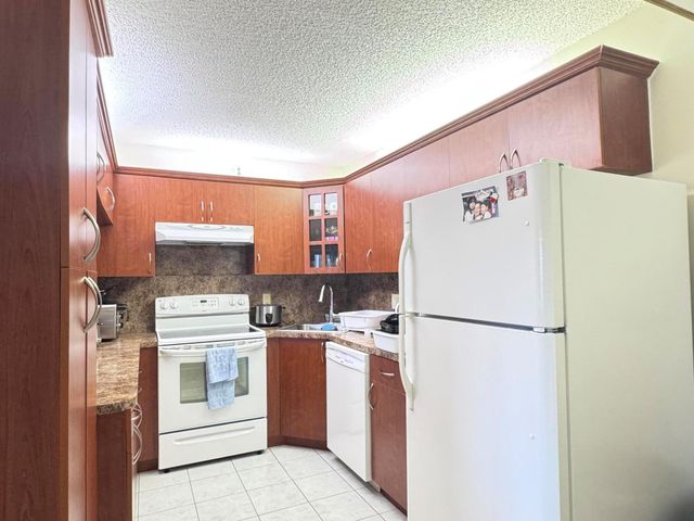 3676 Alder Drive E1, West Palm Beach, FL 33417