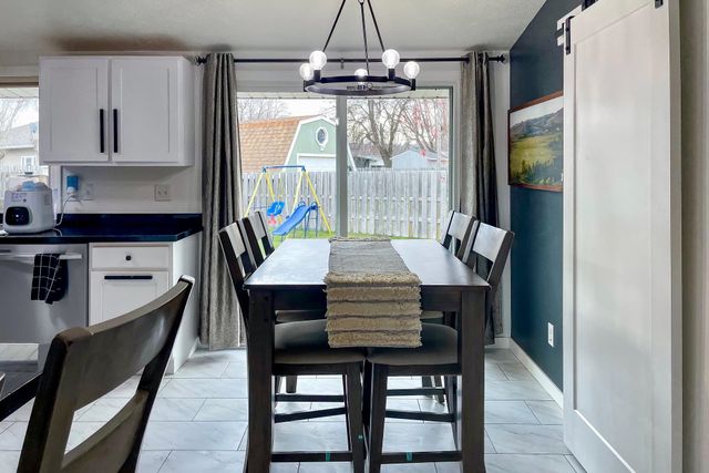 1709 5th Ave, Minot, ND 58701