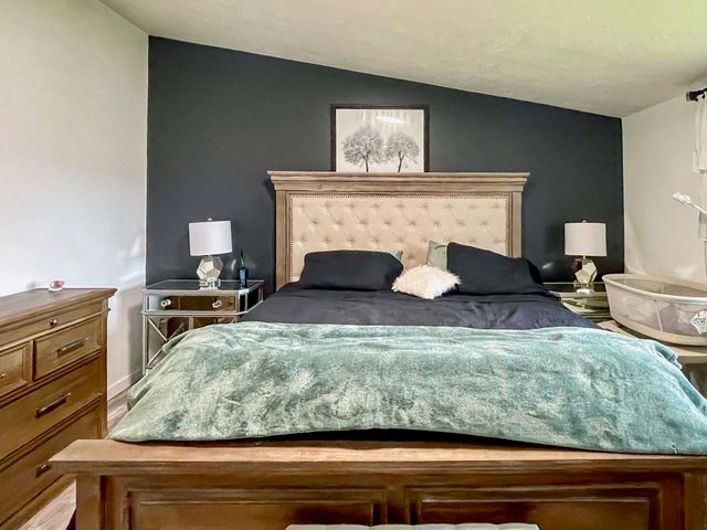 1709 5th Ave, Minot, ND 58701