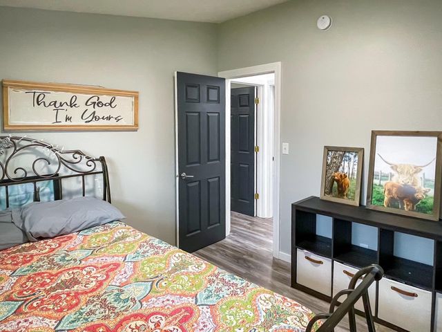 1709 5th Ave, Minot, ND 58701