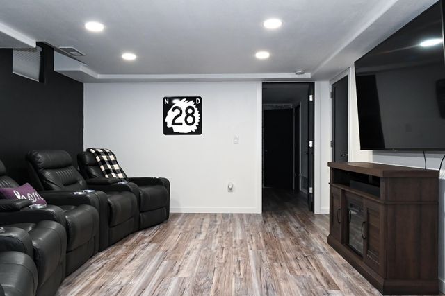 1709 5th Ave, Minot, ND 58701