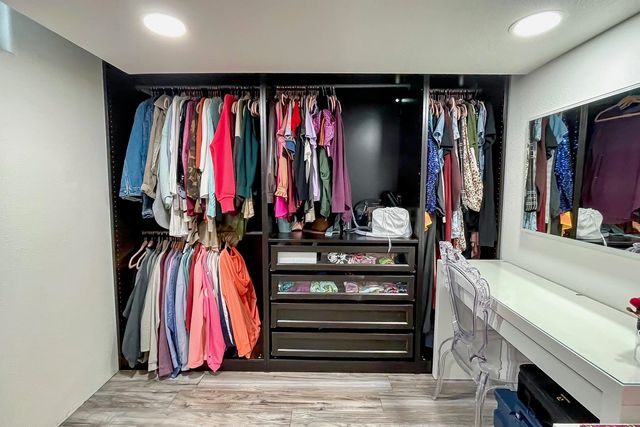 1709 5th Ave, Minot, ND 58701