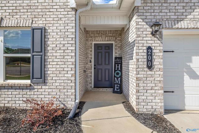 200 School House Road, Decatur, AL 35603