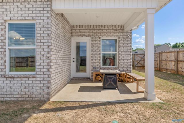 200 School House Road, Decatur, AL 35603