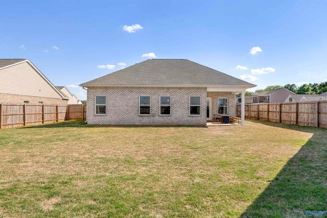 200 School House Road, Decatur, AL 35603