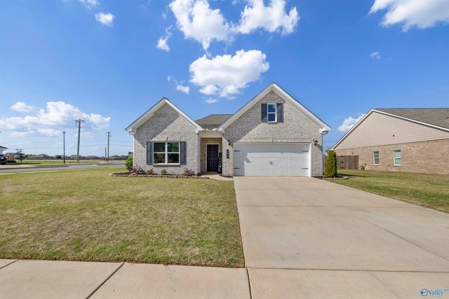 200 School House Road, Decatur, AL 35603