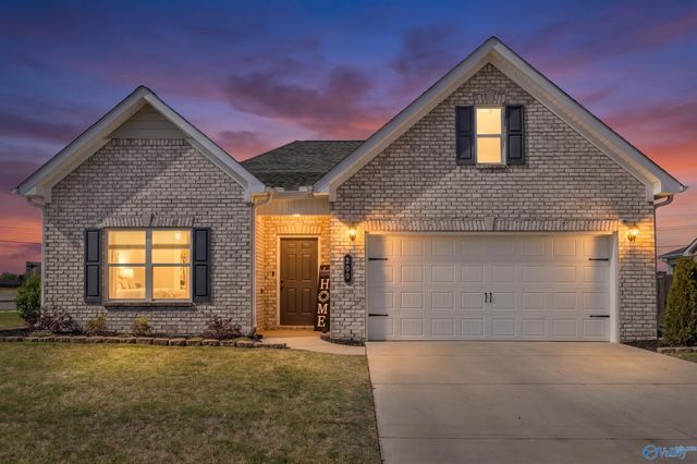 200 School House Road, Decatur, AL 35603