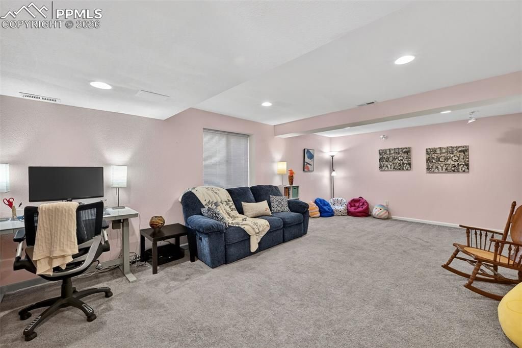 Image 23 of property listing at 8535 Sassafras Drive, Colorado Springs, CO 80920