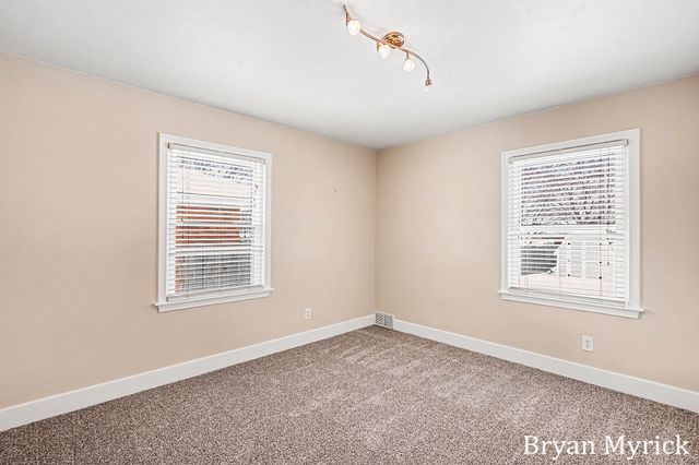 216 Dartmouth Avenue, Holland, MI 49423