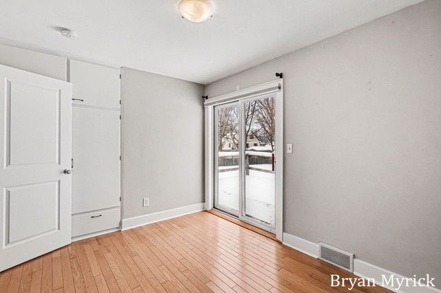 216 Dartmouth Avenue, Holland, MI 49423