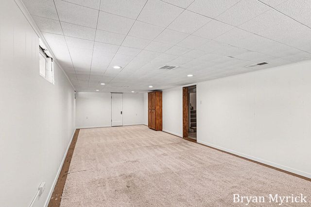 216 Dartmouth Avenue, Holland, MI 49423