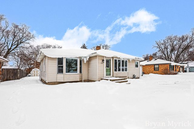 216 Dartmouth Avenue, Holland, MI 49423