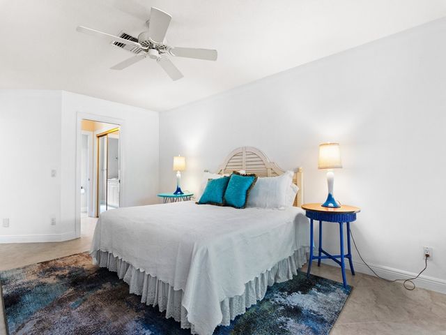560 N Monterey Drive, Indian River Shores, FL 32963