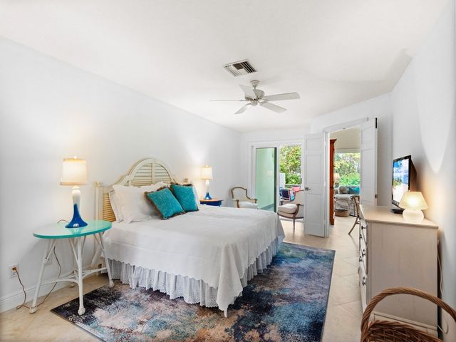 560 N Monterey Drive, Indian River Shores, FL 32963