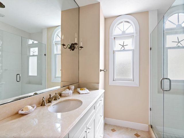 560 N Monterey Drive, Indian River Shores, FL 32963