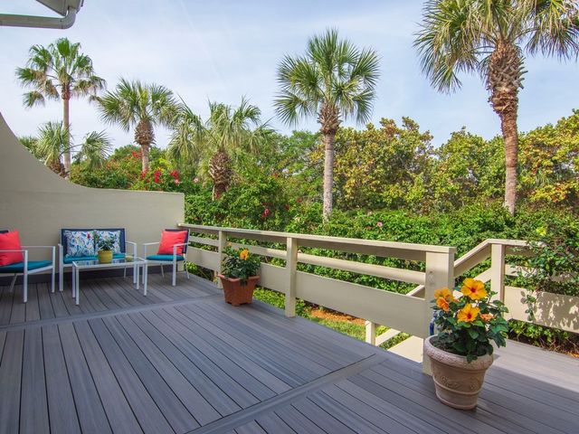 560 N Monterey Drive, Indian River Shores, FL 32963