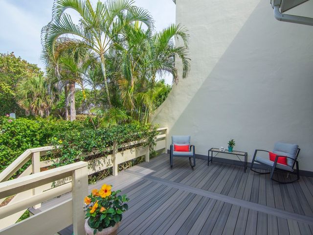 560 N Monterey Drive, Indian River Shores, FL 32963