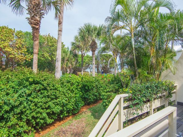 560 N Monterey Drive, Indian River Shores, FL 32963