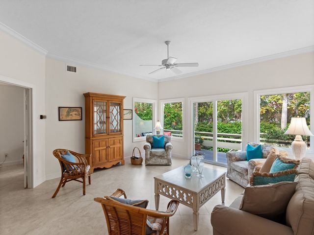 560 N Monterey Drive, Indian River Shores, FL 32963