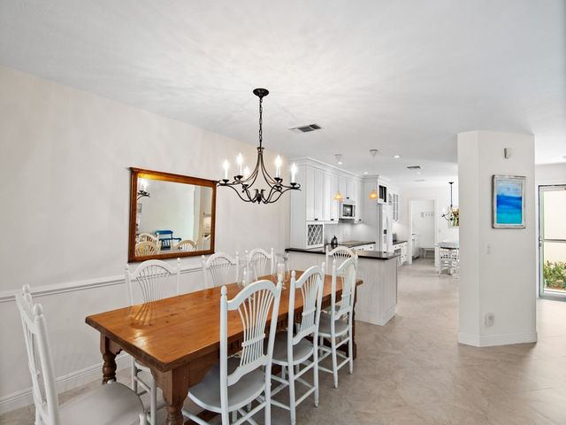 560 N Monterey Drive, Indian River Shores, FL 32963