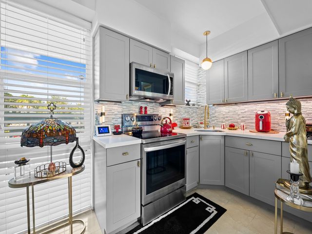 1900 S Ocean Dr 210, Fort Lauderdale, FL 33316