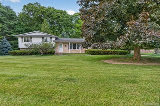 9144 Deer Park Court, Tyrone Township, MI 48430
