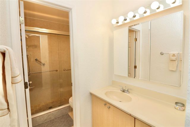 419 SW Natura Avenue B, Deerfield Beach, FL 33441