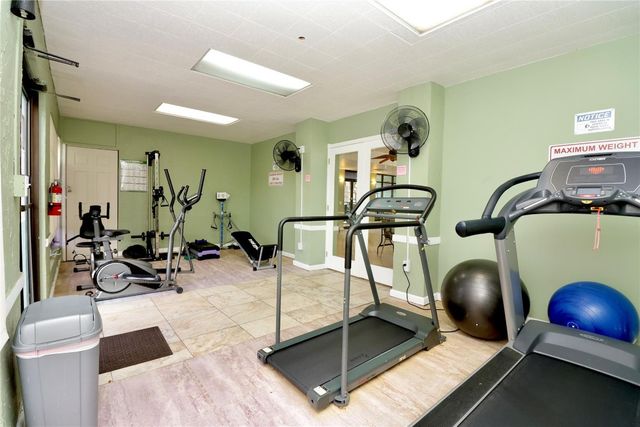 419 SW Natura Avenue B, Deerfield Beach, FL 33441