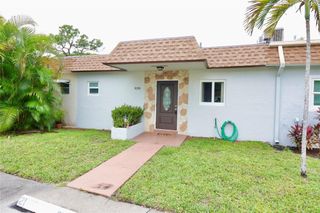 419 SW Natura Avenue B, Deerfield Beach, FL 33441