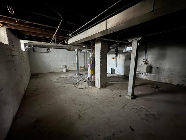 633 Parkway Drive, Saint Paul, MN 55106