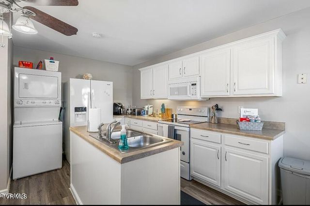 3220 Knob Creek Road, Johnson City, TN 37615