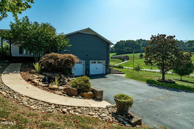 3220 Knob Creek Road, Johnson City, TN 37615