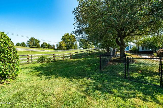 3220 Knob Creek Road, Johnson City, TN 37615
