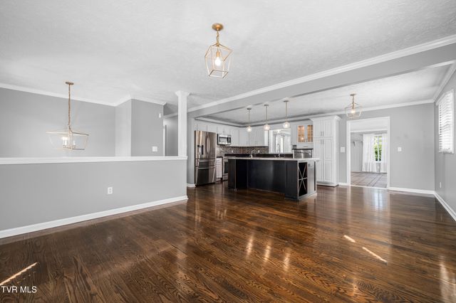 3220 Knob Creek Road, Johnson City, TN 37615