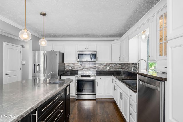 3220 Knob Creek Road, Johnson City, TN 37615