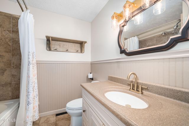 3220 Knob Creek Road, Johnson City, TN 37615