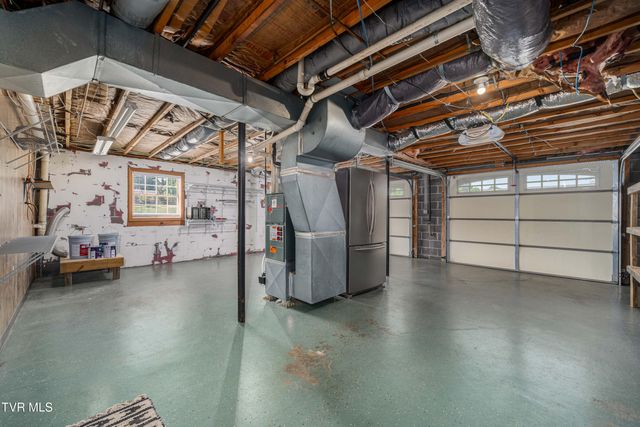 3220 Knob Creek Road, Johnson City, TN 37615