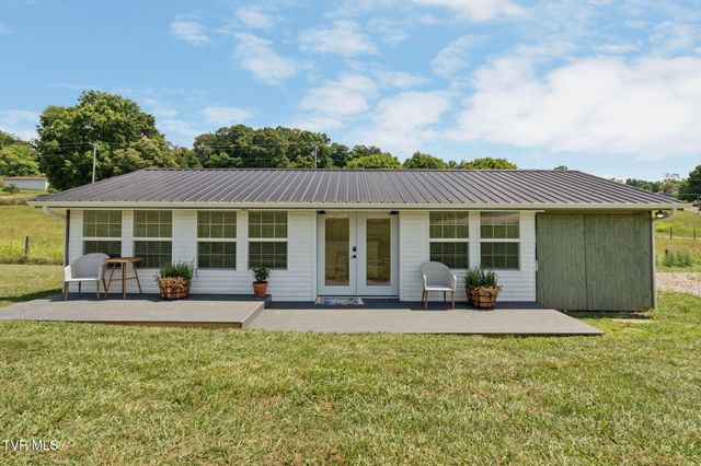 3220 Knob Creek Road, Johnson City, TN 37615