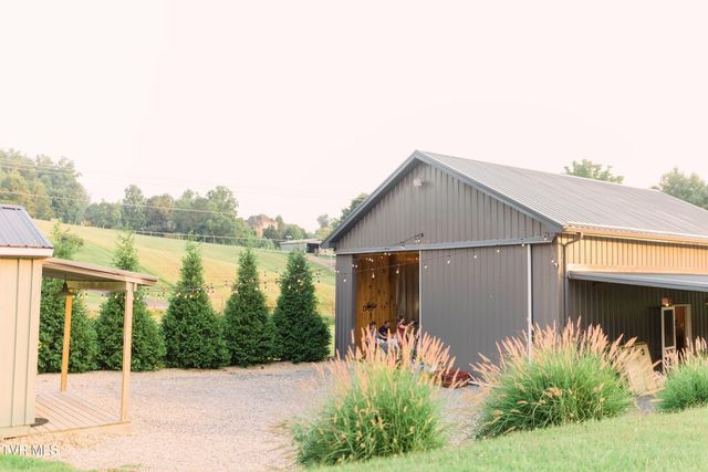 3220 Knob Creek Road, Johnson City, TN 37615