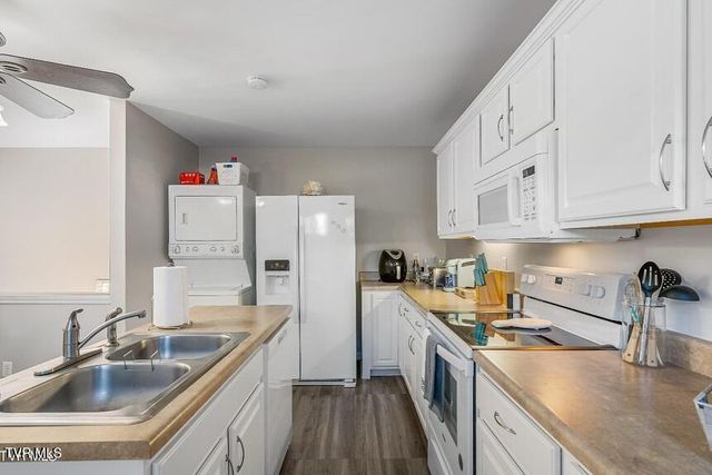 3220 Knob Creek Road, Johnson City, TN 37615