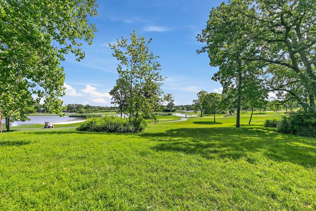 57 Hillburn Lane, North Barrington, IL 60010